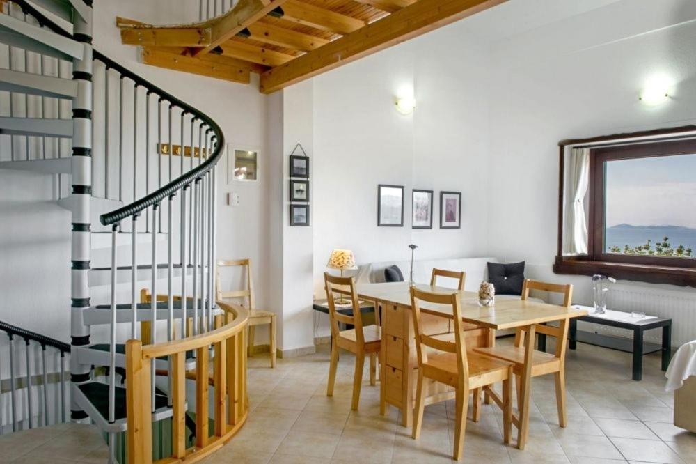 Katevi Luxury Seafront *
